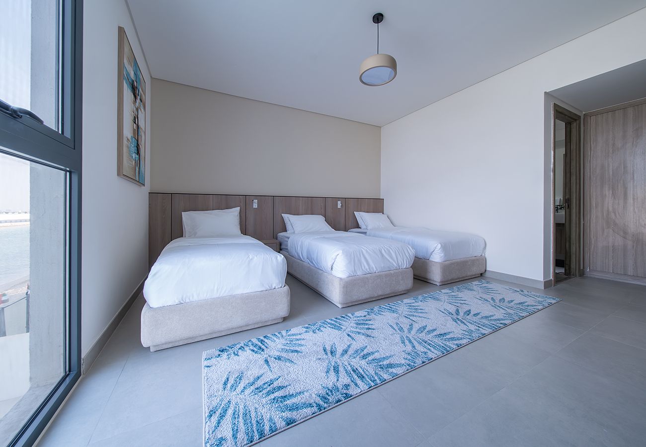 Villa in Ajmal Makan - Stunning 5 Bed Villa with Private Pool and Beach