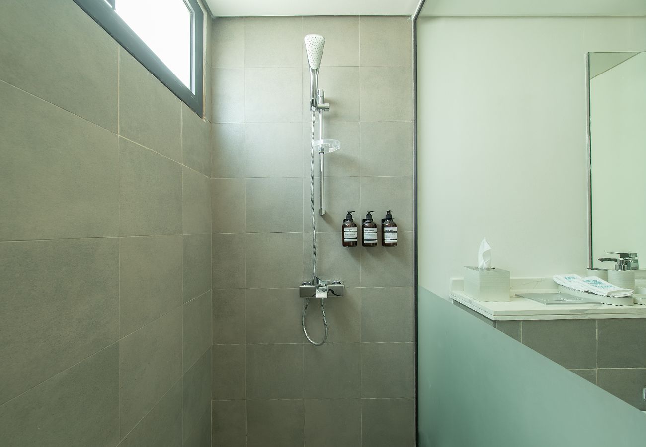 Villa in Ajmal Makan - Stunning 5 Bed Villa with Private Pool and Beach