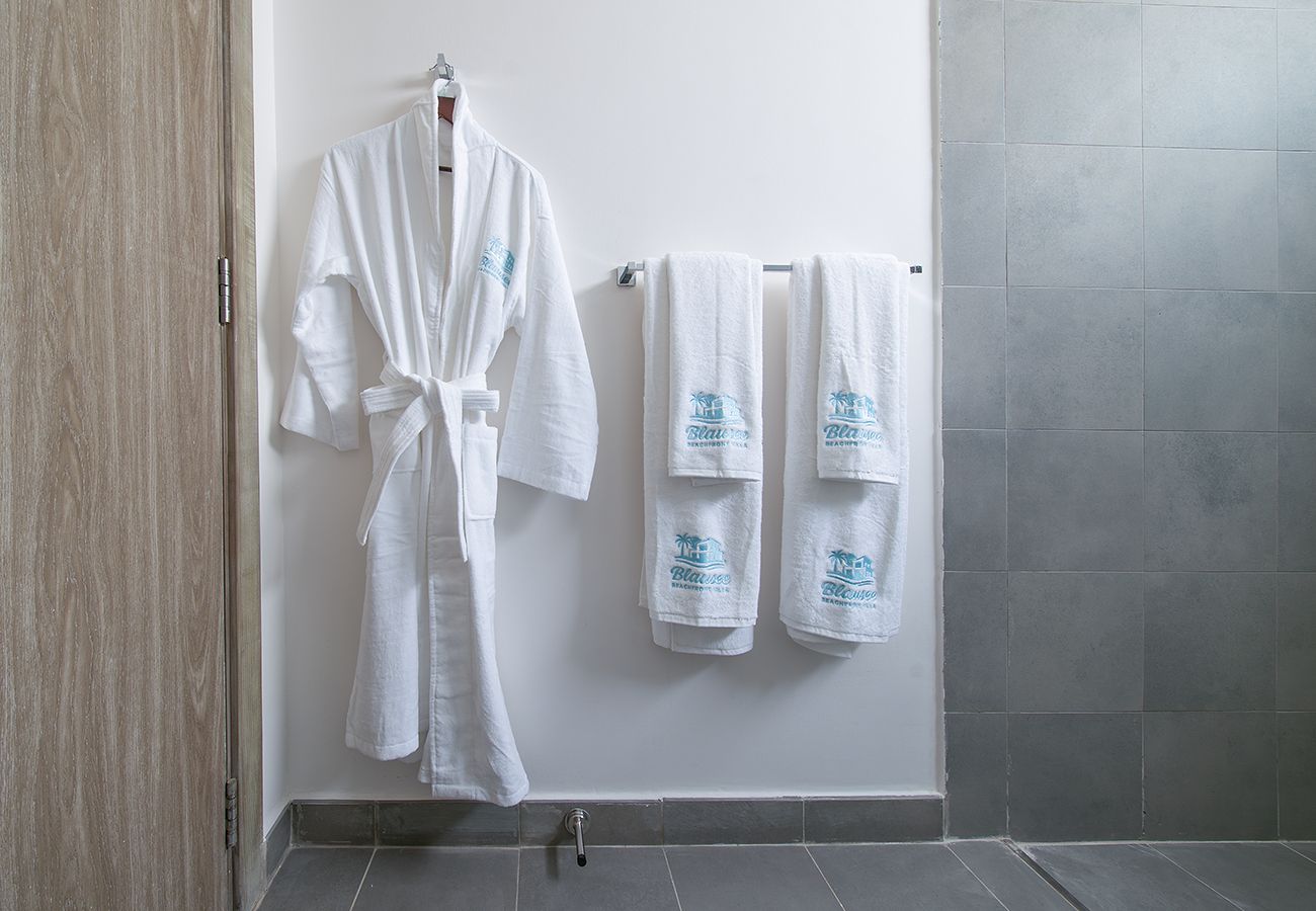 Villa in Ajmal Makan - Stunning 5 Bed Villa with Private Pool and Beach