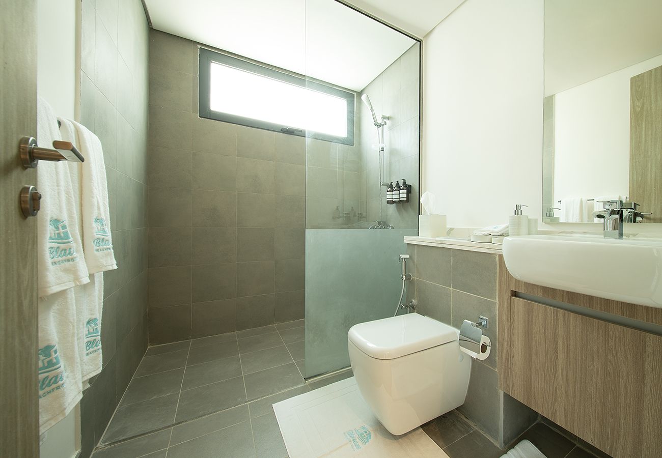 Villa in Ajmal Makan - Stunning 5 Bed Villa with Private Pool and Beach