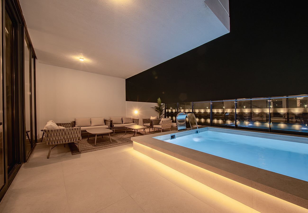 Villa in Ajmal Makan - Stunning 5 Bed Villa with Private Pool and Beach