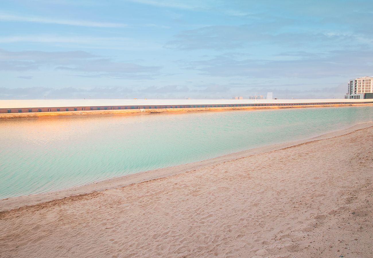 Villa in Ajmal Makan - Stunning 5 Bed Villa with Private Pool and Beach