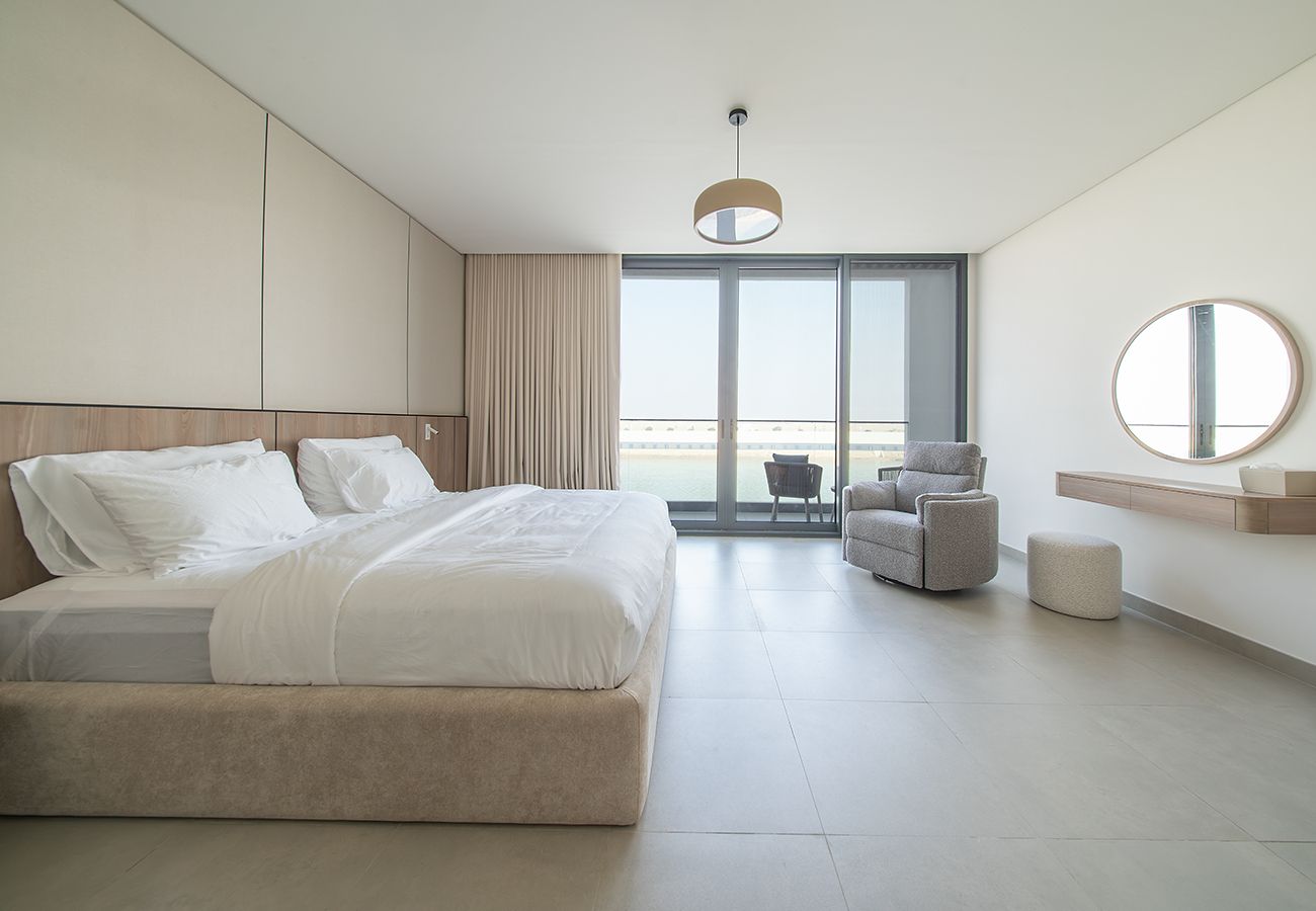 Villa in Ajmal Makan - Stunning 5 Bed Villa with Private Pool and Beach