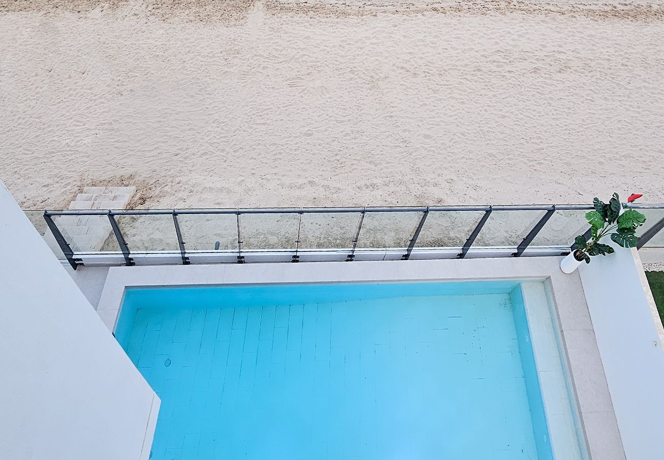 Villa in Ajmal Makan - Stunning 5 Bed Villa with Private Pool and Beach