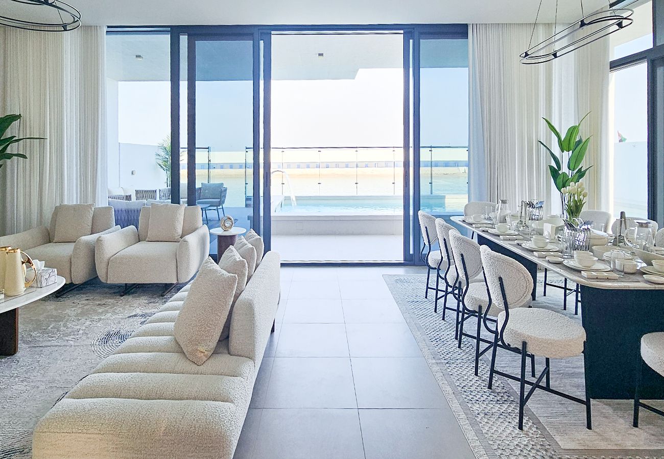 Villa in Ajmal Makan - Stunning 5 Bed Villa with Private Pool and Beach