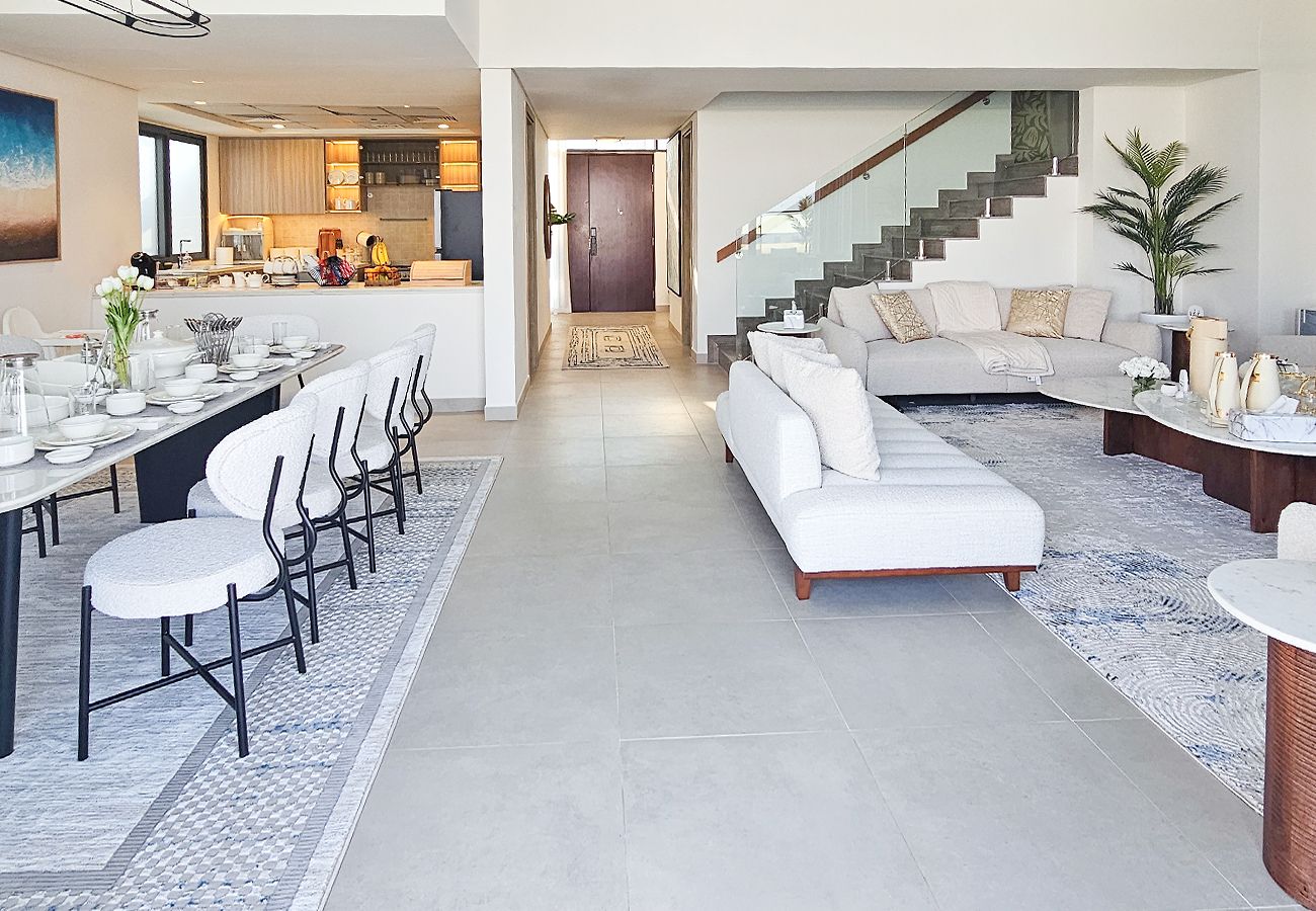 Villa in Ajmal Makan - Stunning 5 Bed Villa with Private Pool and Beach