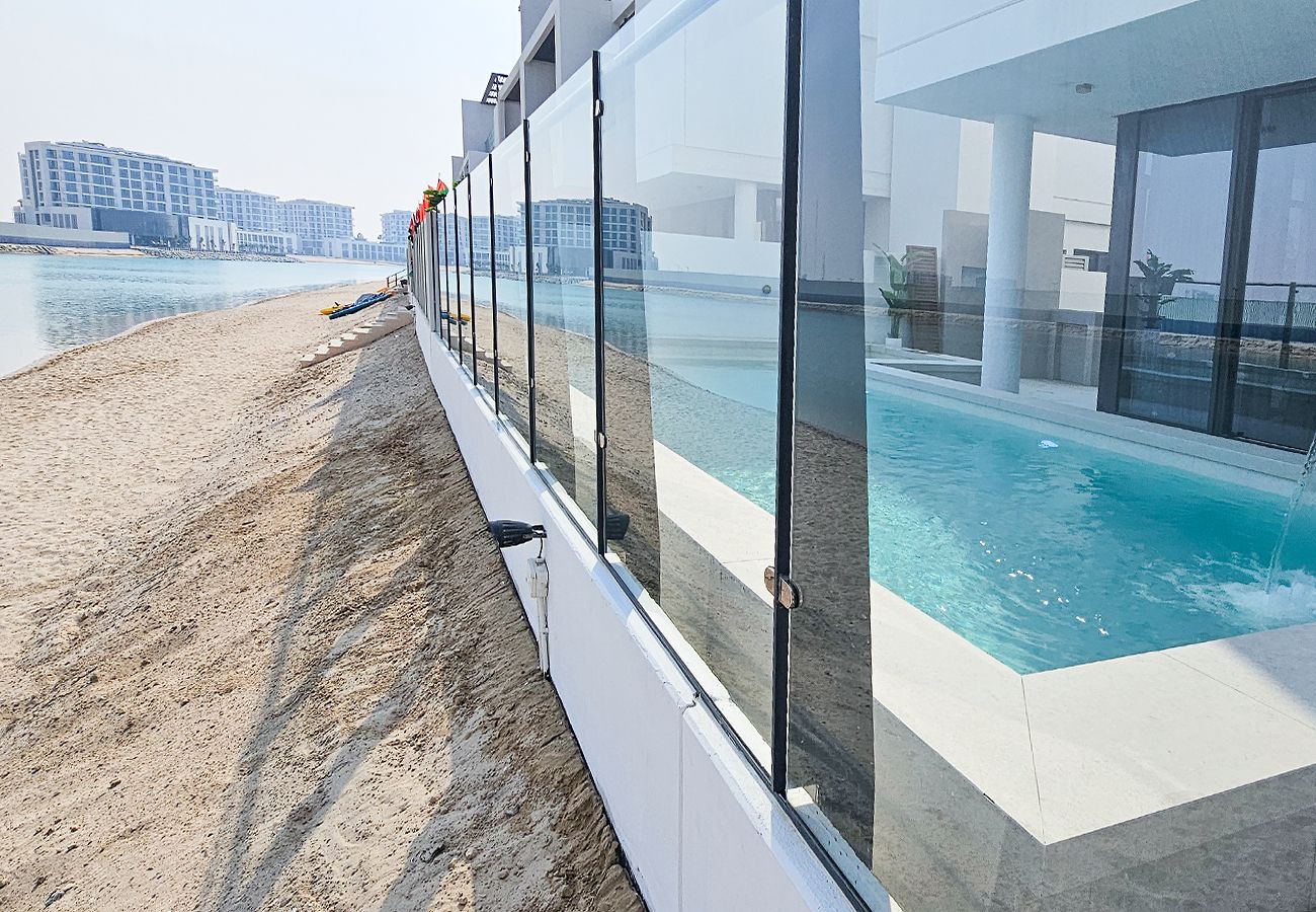 Villa in Ajmal Makan - Stunning 5 Bed Villa with Private Pool and Beach