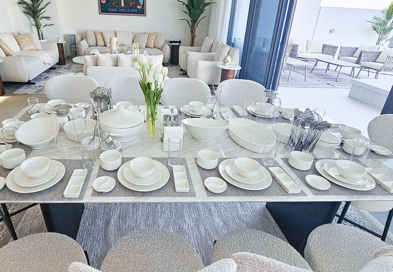 Villa in Ajmal Makan - Stunning 5 Bed Villa with Private Pool and Beach