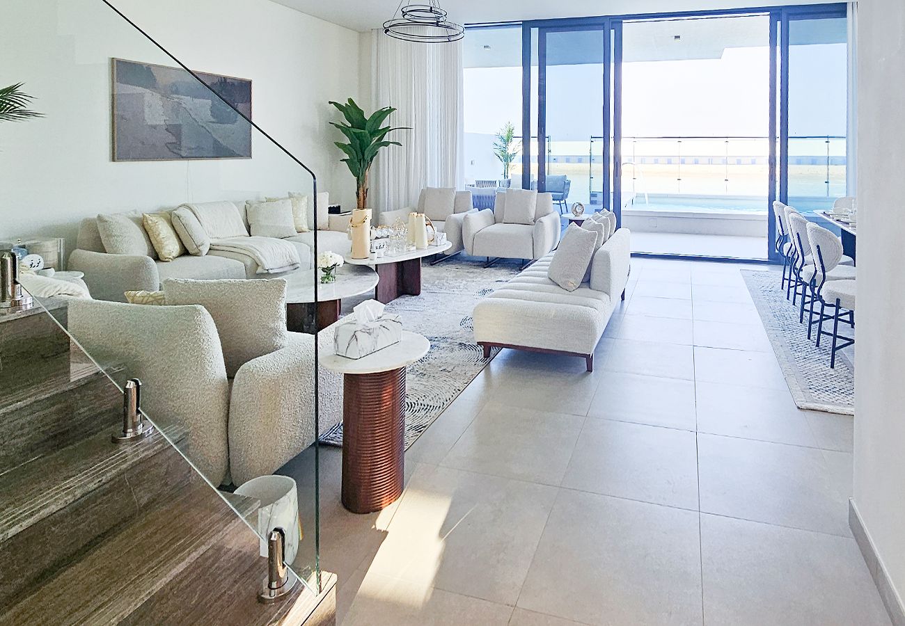 Villa in Ajmal Makan - Stunning 5 Bed Villa with Private Pool and Beach