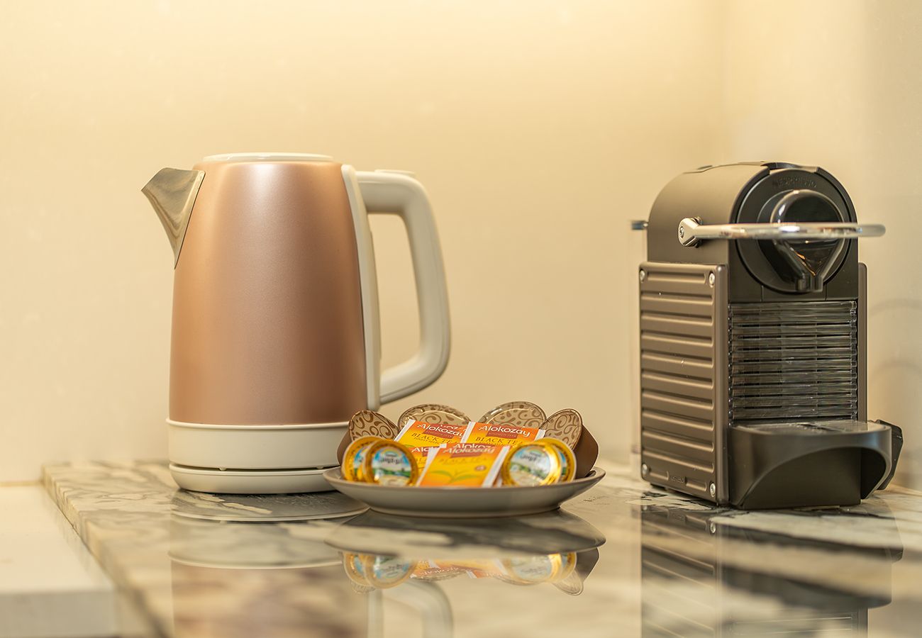 Apartment in Dubai - Gorgeous 2 Bed Apartment in Mirdiff Hills