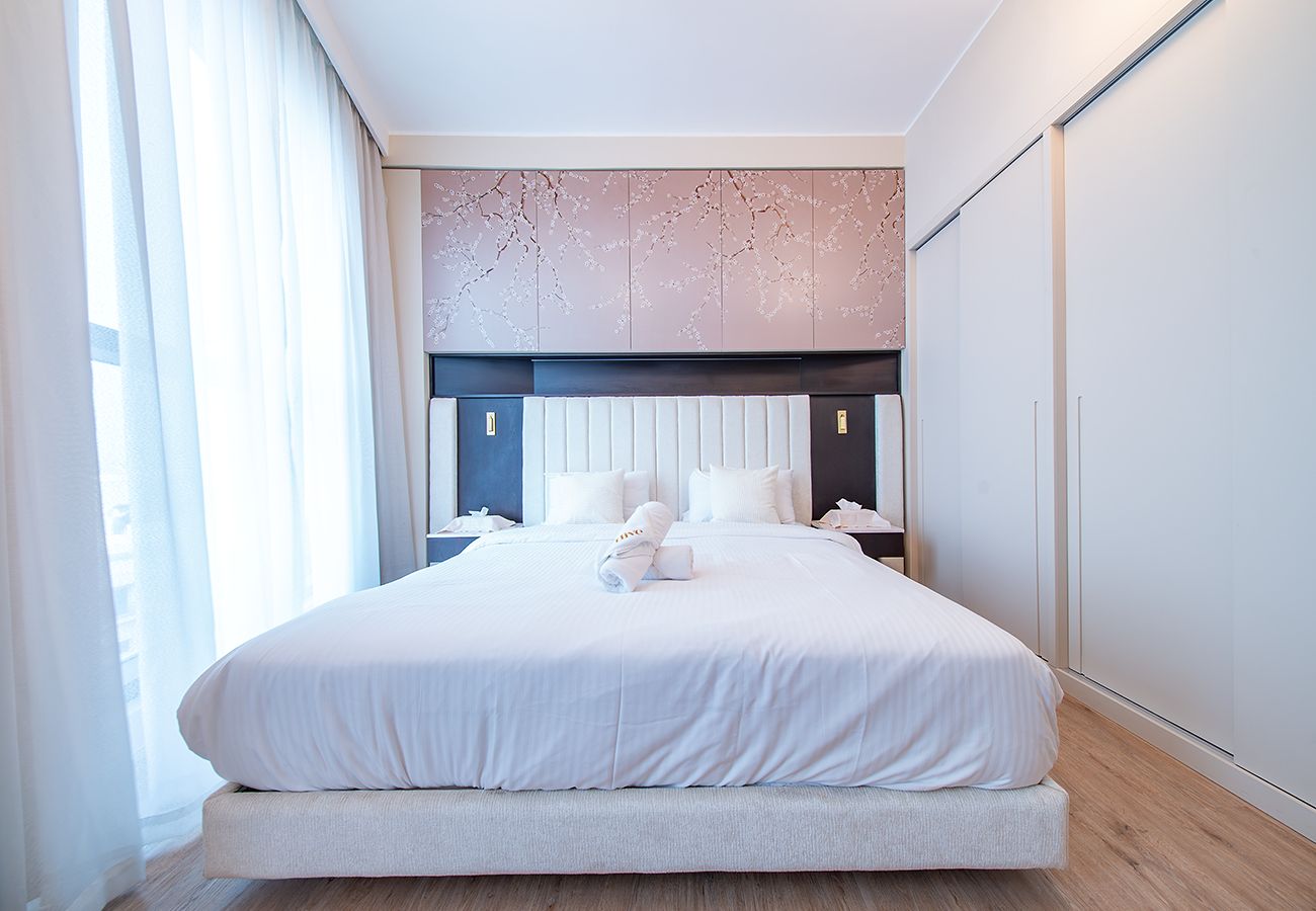 Apartment in Dubai - Gorgeous 2 Bed Apartment in Mirdiff Hills