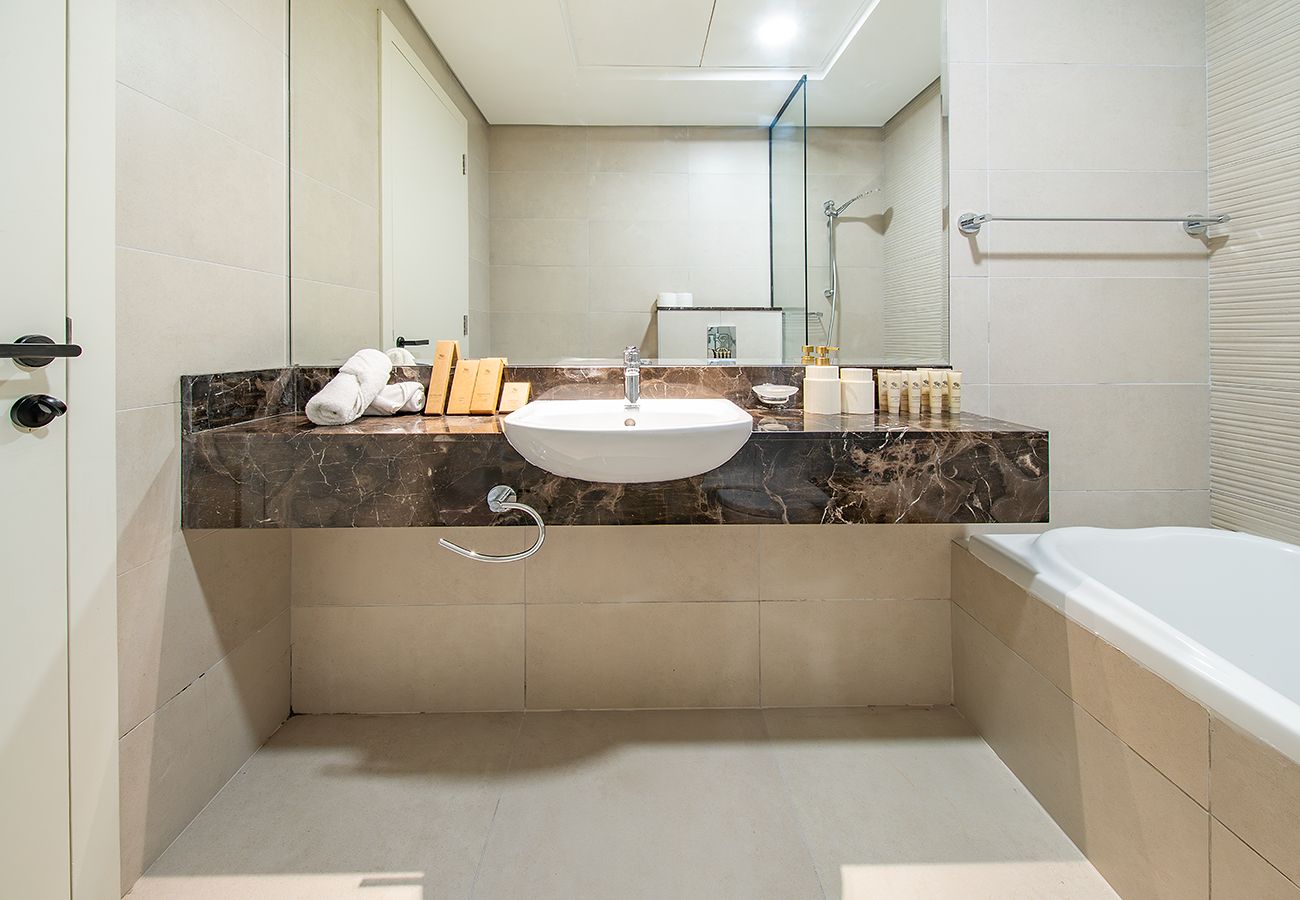 Apartment in Dubai - Gorgeous 2 Bed Apartment in Mirdiff Hills