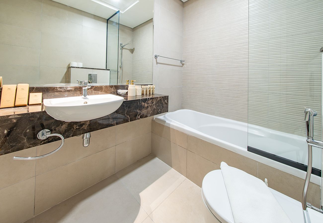 Apartment in Dubai - Gorgeous 2 Bed Apartment in Mirdiff Hills