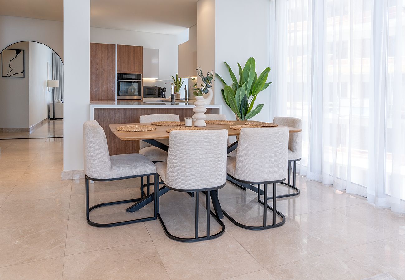 Apartment in Dubai - 2 Bed in Anwa By Omniyat with sea view