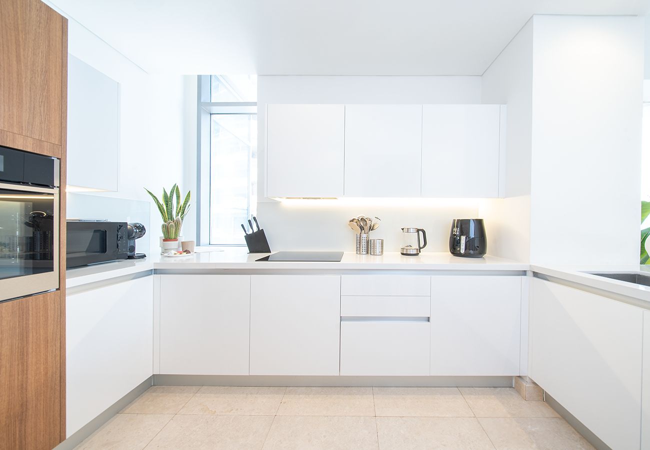 Apartment in Dubai - 2 Bed in Anwa By Omniyat with sea view