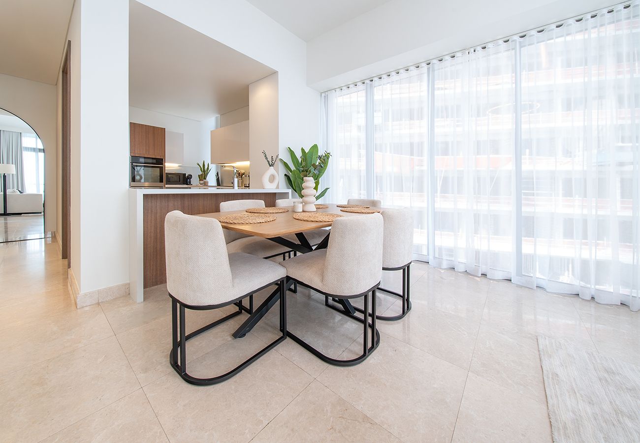 Apartment in Dubai - 2 Bed in Anwa By Omniyat with sea view