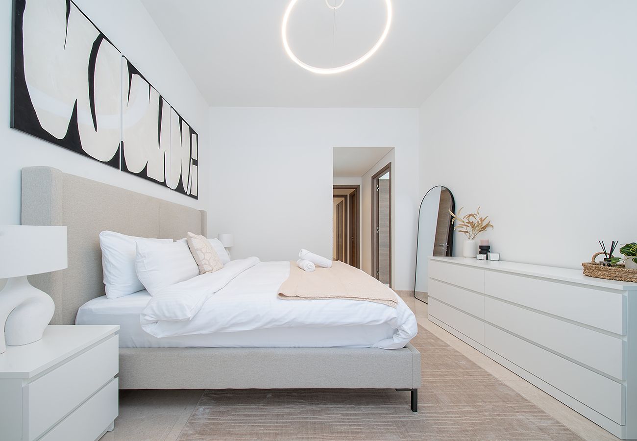 Apartment in Dubai - 2 Bed in Anwa By Omniyat with sea view