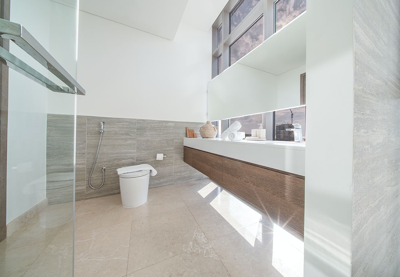 Apartment in Dubai - 2 Bed in Anwa By Omniyat with sea view