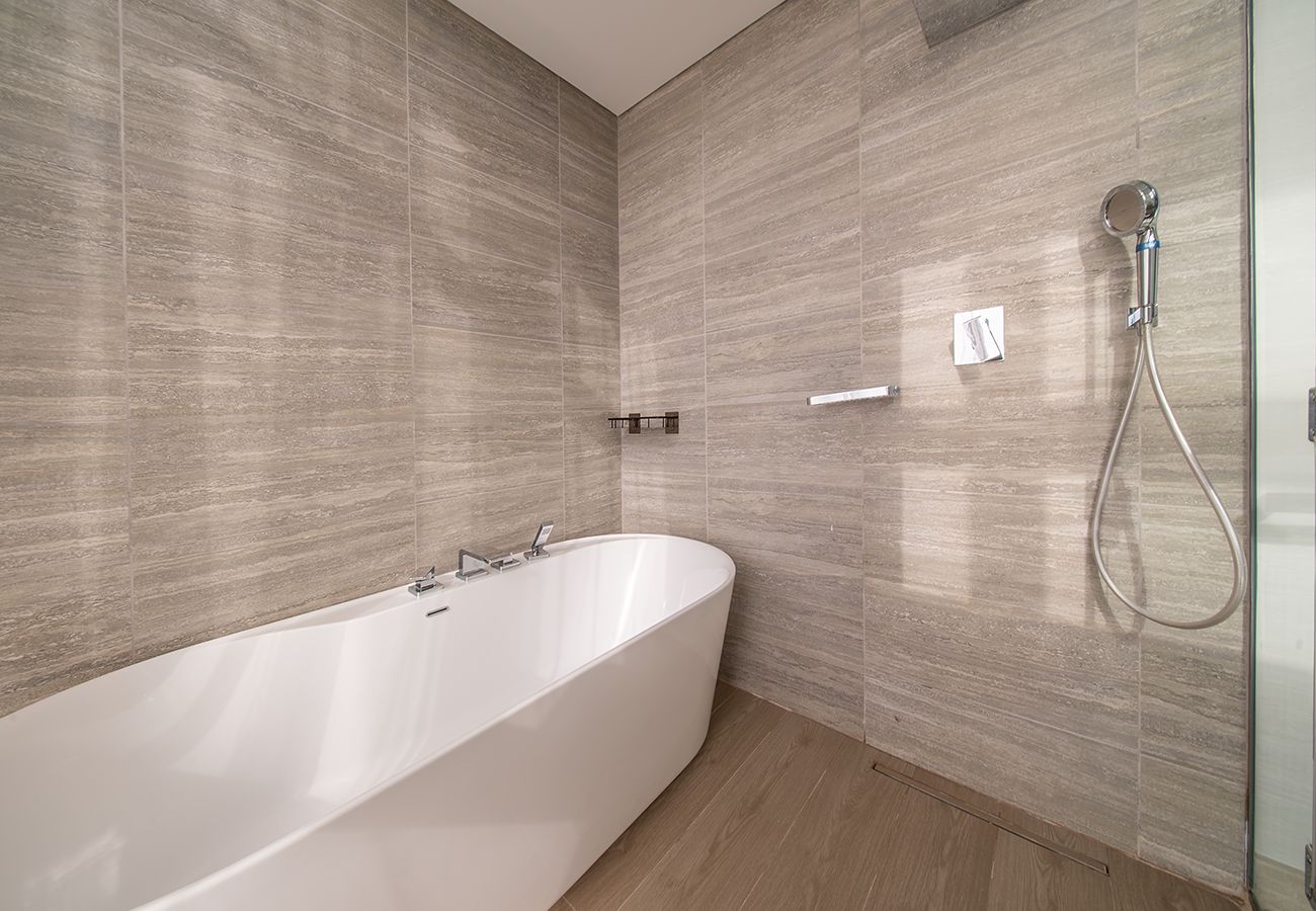 Apartment in Dubai - 2 Bed in Anwa By Omniyat with sea view