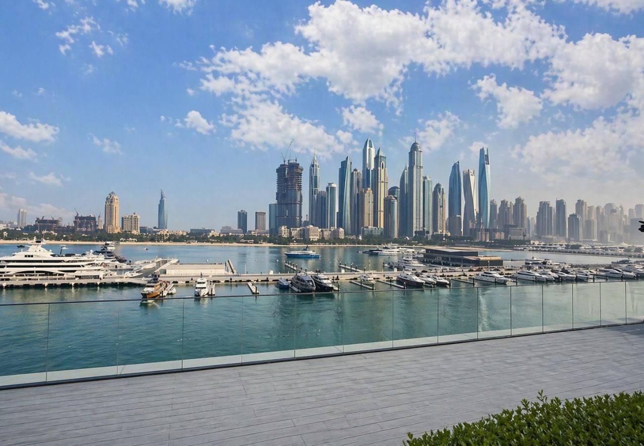Apartment in Dubai - Palace Beach Residence with sea view