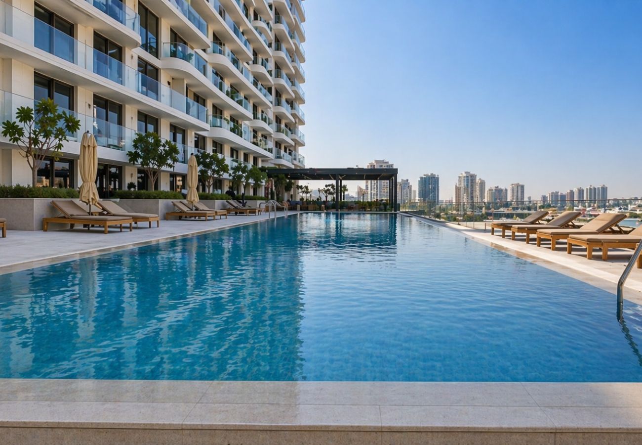 Apartment in Dubai - Palace Beach Residence with sea view