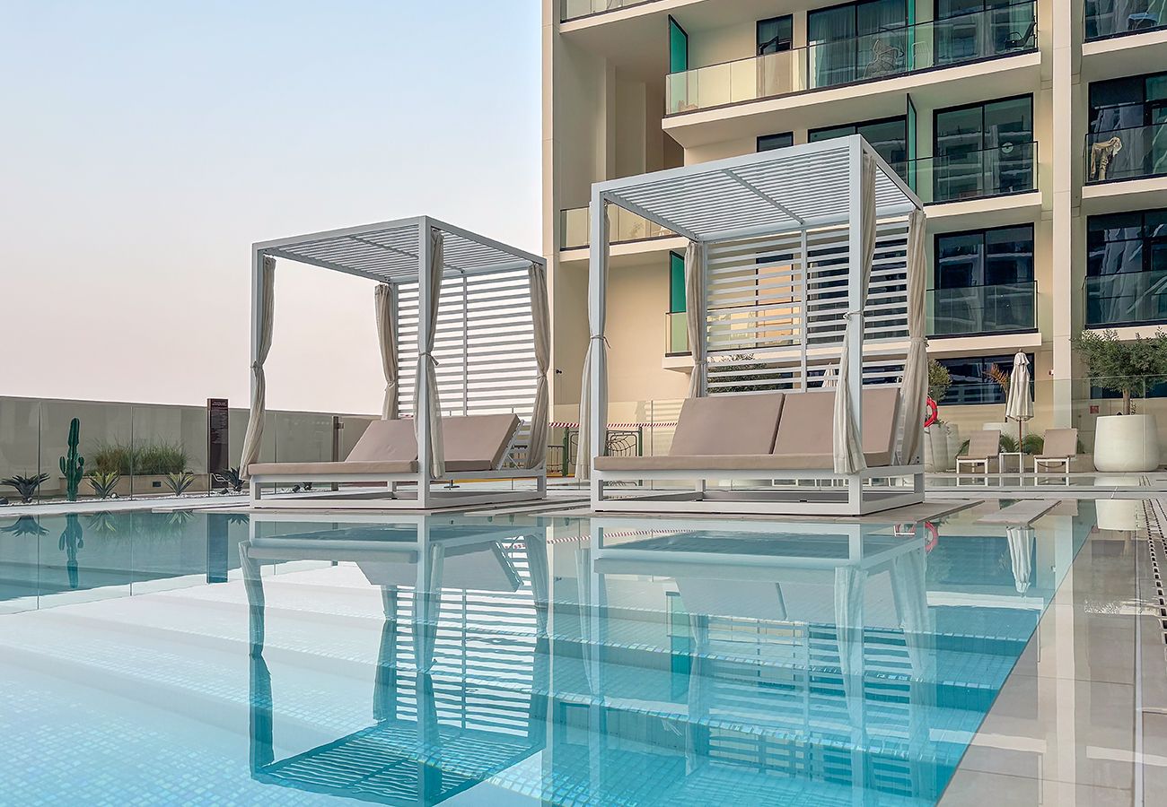 Studio in Dubai - Studio in Binghatti Azure with Pool and Gym