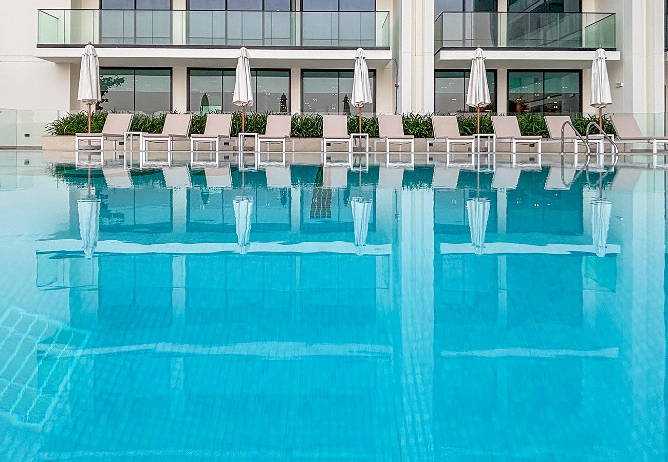 Studio in Dubai - Studio in Binghatti Azure with Pool and Gym