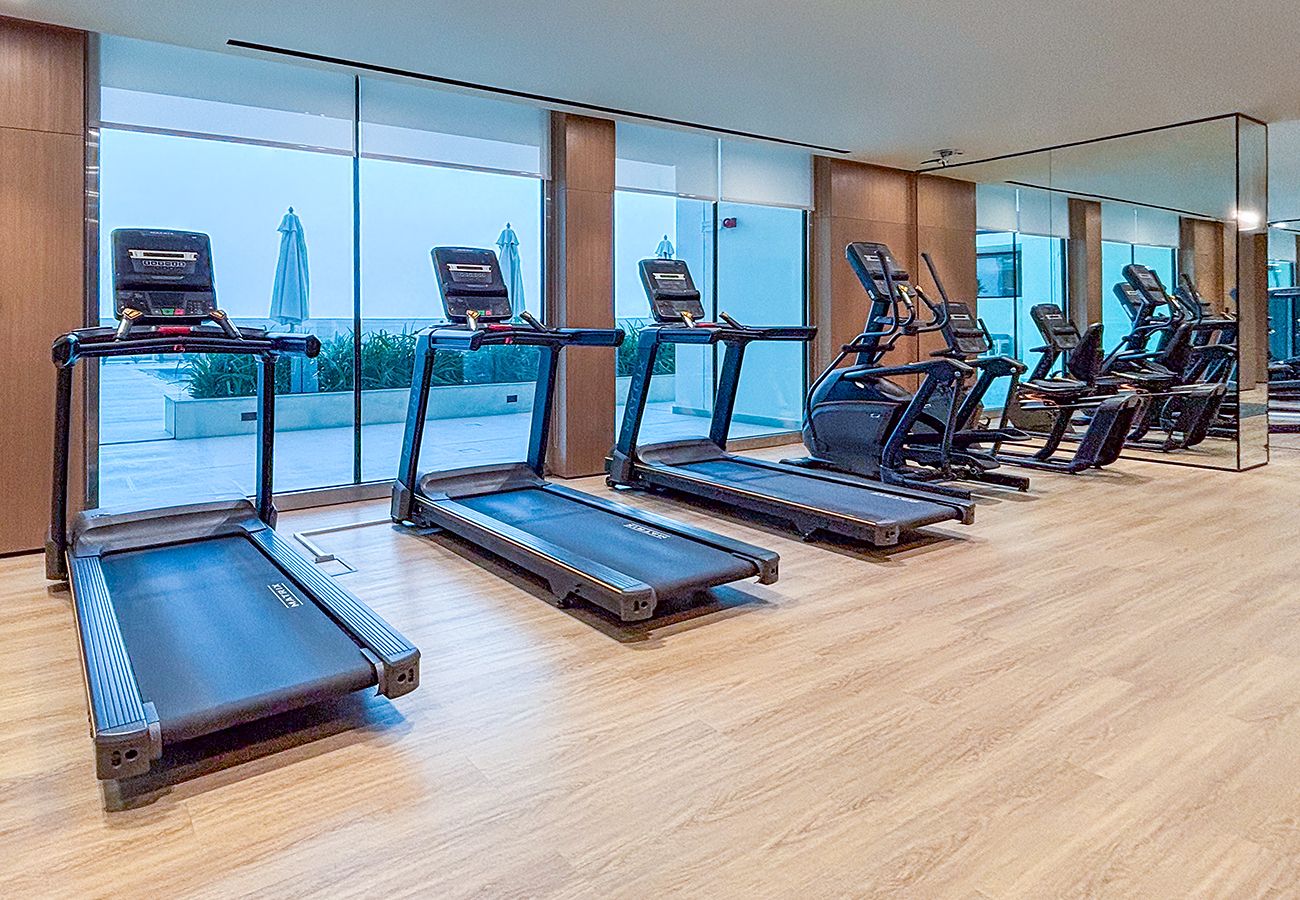 Studio in Dubai - Studio in Binghatti Azure with Pool and Gym