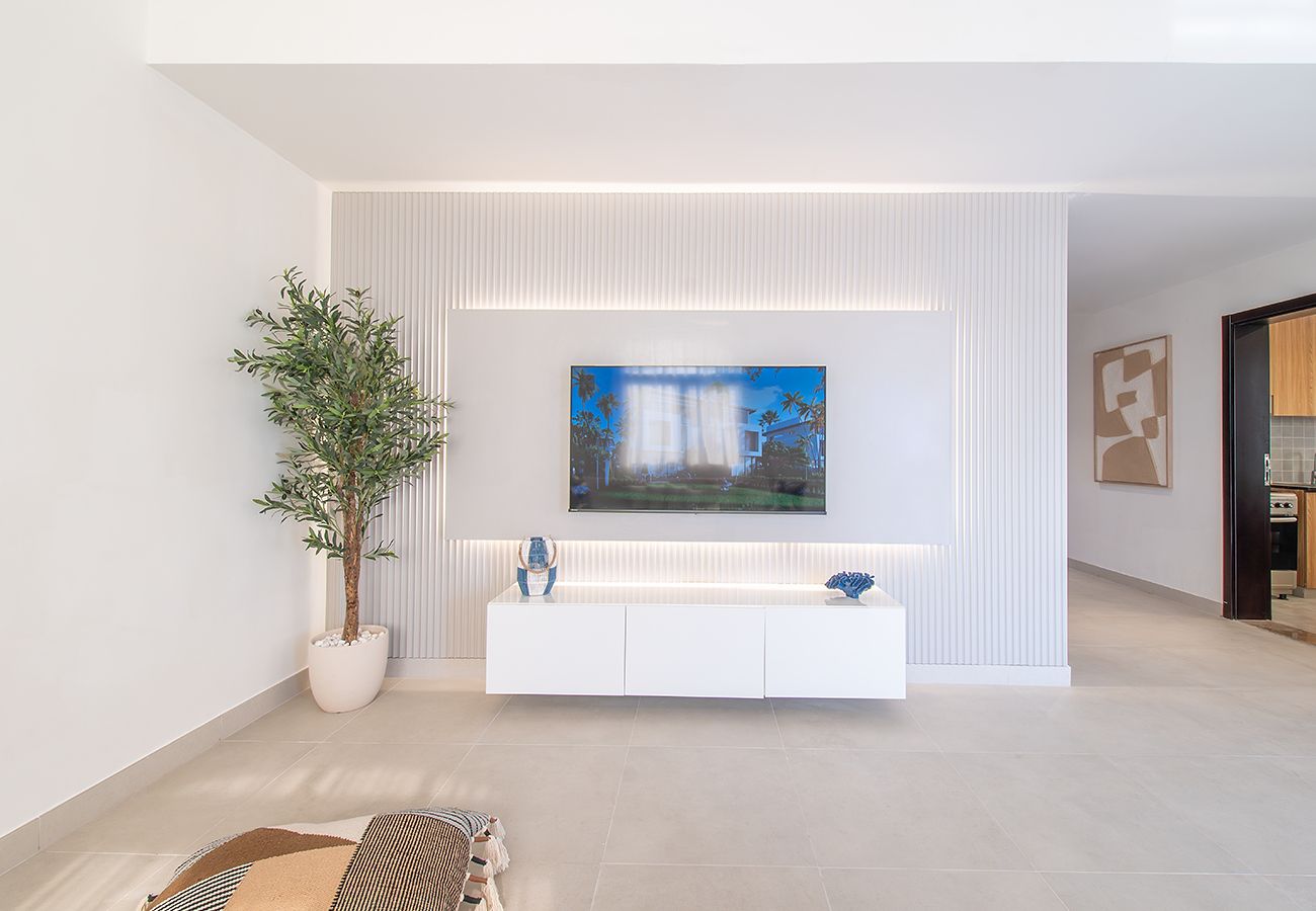 Villa in Ajmal Makan - Beachfront 4 Bed Villa in Ajmal Makan