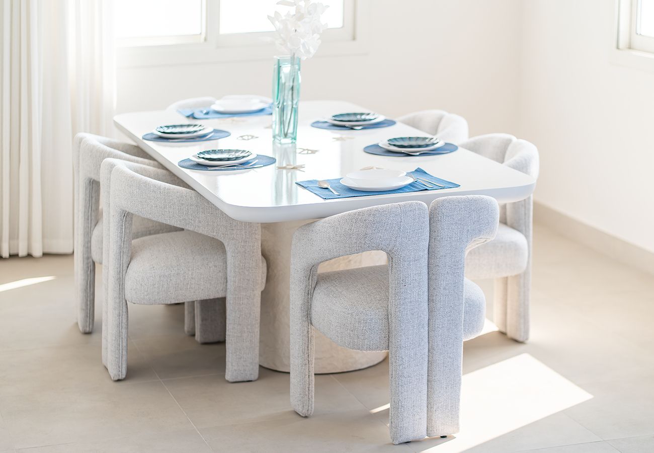 Villa in Ajmal Makan - Beachfront 4 Bed Villa in Ajmal Makan