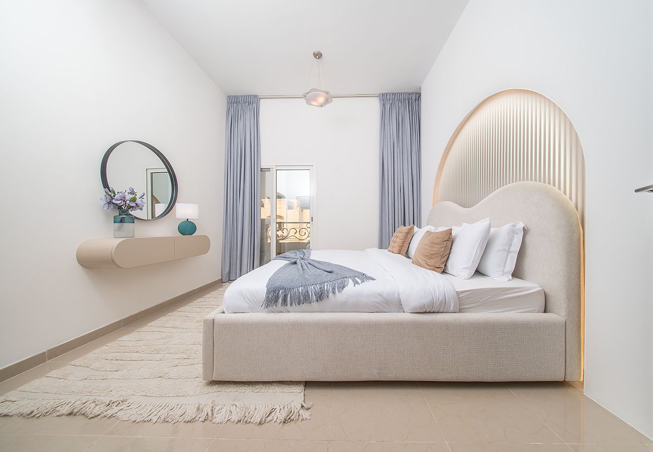 Villa in Ajmal Makan - Beachfront 4 Bed Villa in Ajmal Makan