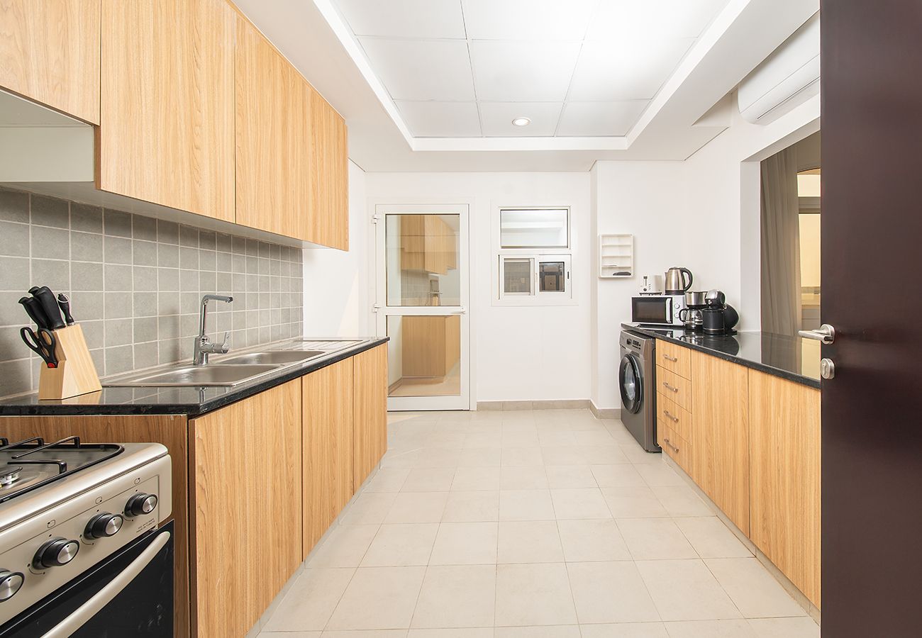 Villa in Ajmal Makan - Beachfront 4 Bed Villa in Ajmal Makan