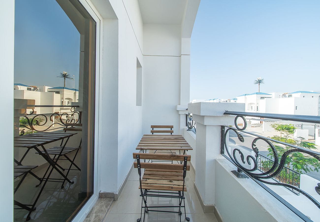 Villa in Ajmal Makan - Beachfront 4 Bed Villa in Ajmal Makan