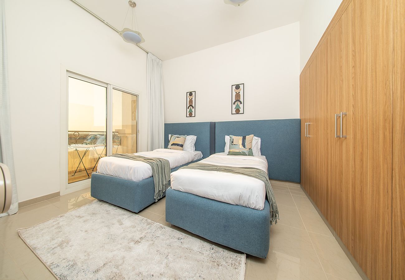 Villa in Ajmal Makan - Beachfront 4 Bed Villa in Ajmal Makan