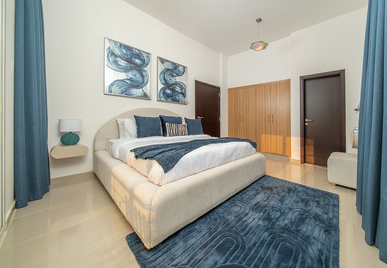 Villa in Ajmal Makan - Beachfront 4 Bed Villa in Ajmal Makan