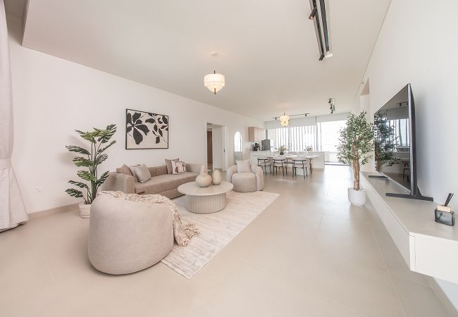 Apartment in Ajman - Luxury 2BR+Maid with Sea views in Seaside Hills