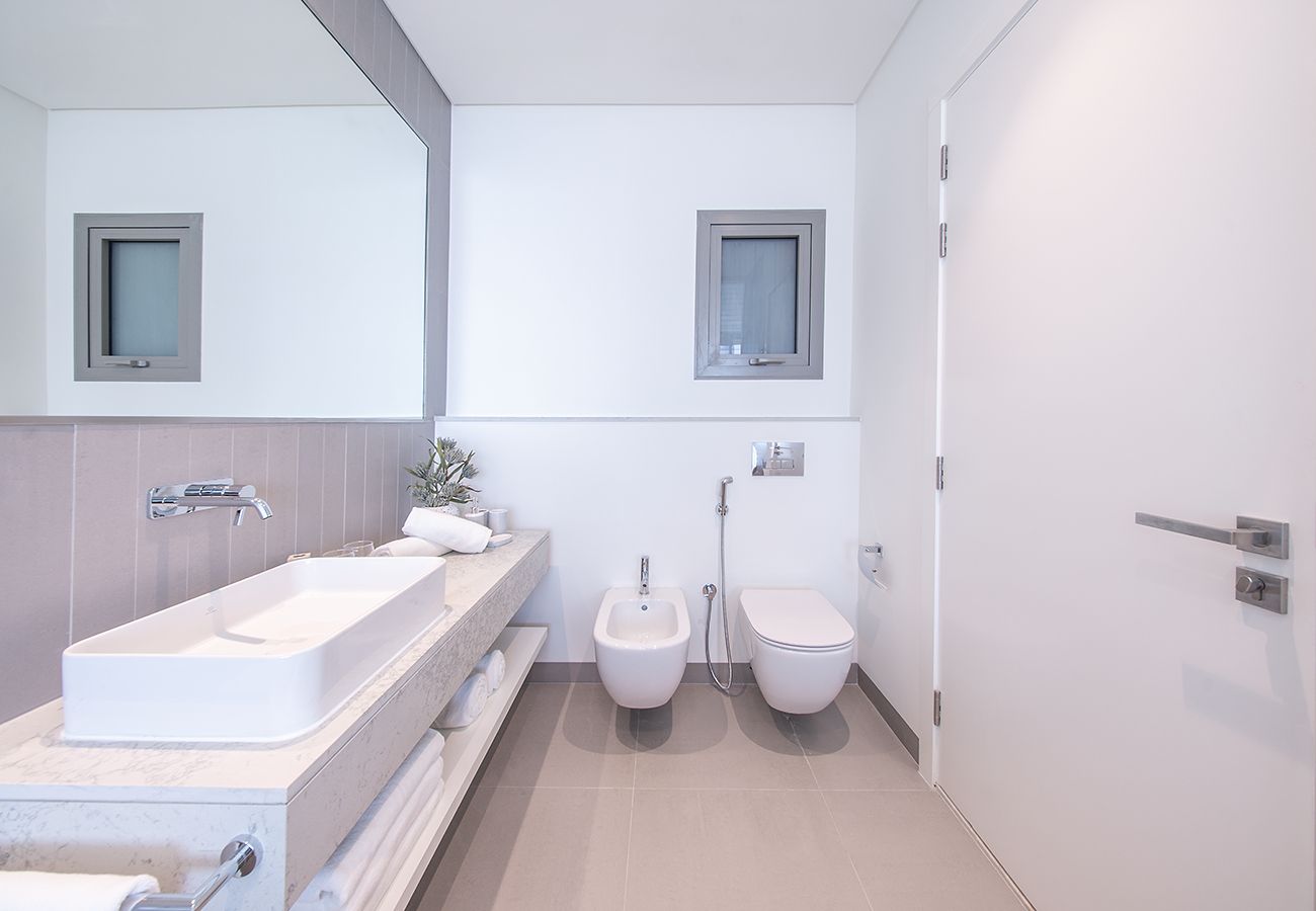 Apartment in Ajman - Luxury 2BR+Maid with Sea views in Seaside Hills