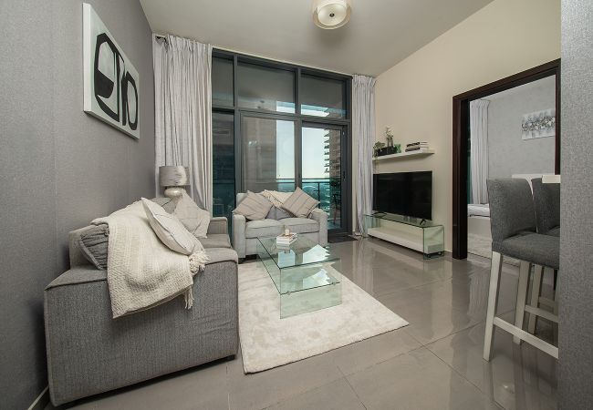 Apartment in Dubai - Stylish 2BR in Merano Tower Business Bay