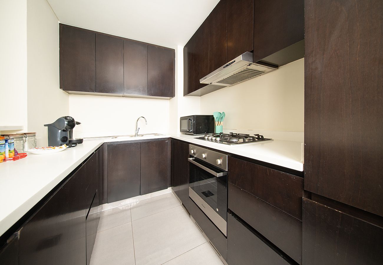 Apartment in Dubai - Stylish 2BR in Merano Tower Business Bay