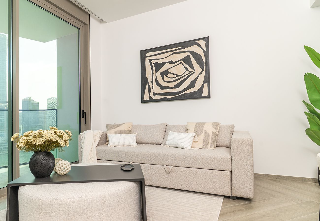 Apartment in Dubai - 1 Bed in Peninsula 3 with Full Canal Views