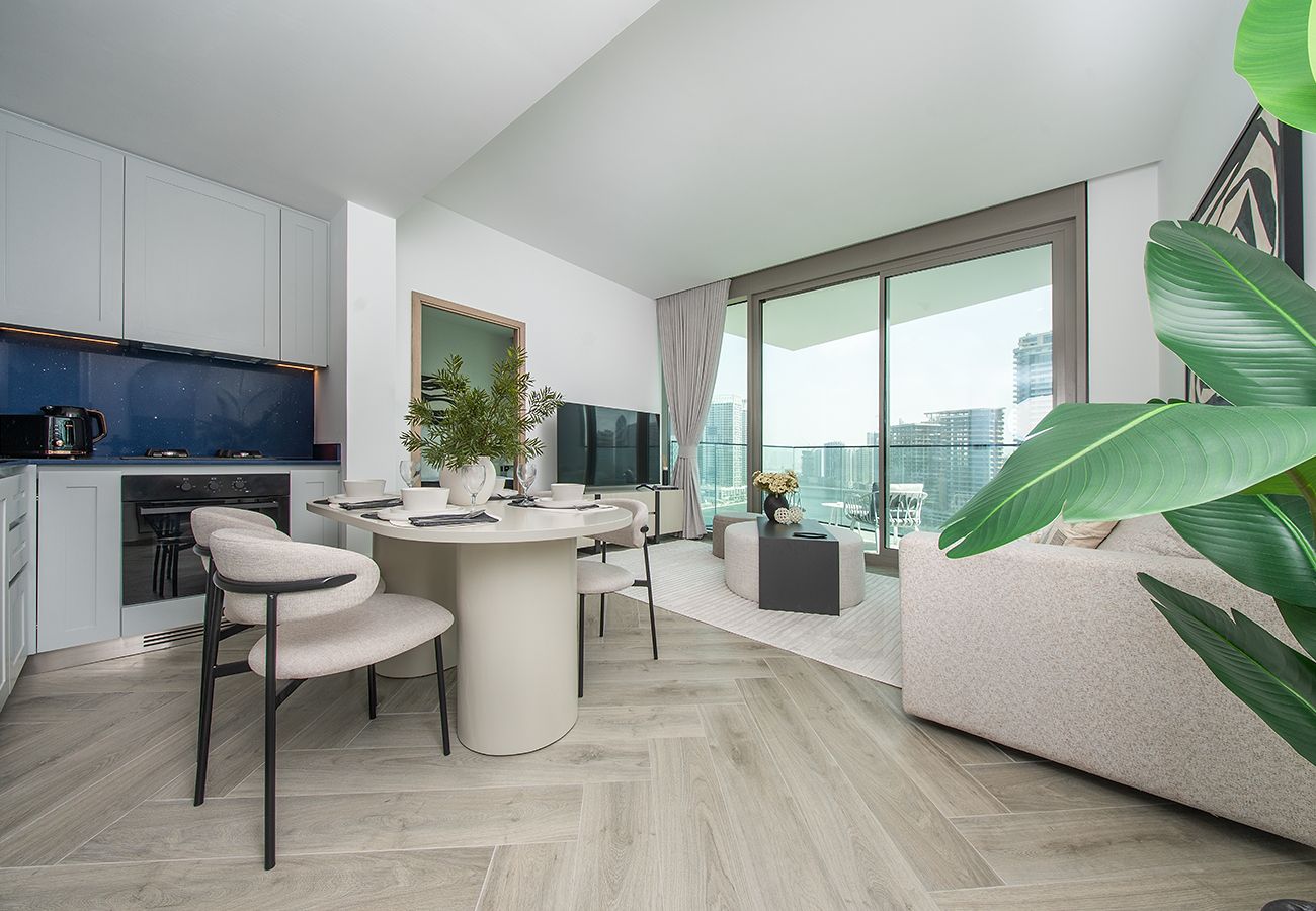 Apartment in Dubai - 1 Bed in Peninsula 3 with Full Canal Views