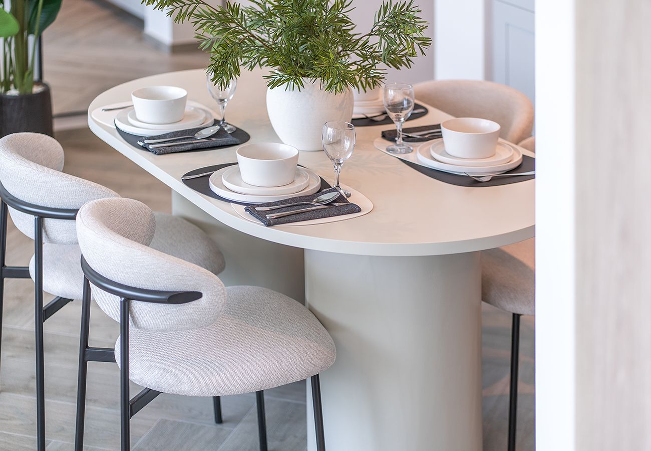 Apartment in Dubai - 1 Bed in Peninsula 3 with Full Canal Views