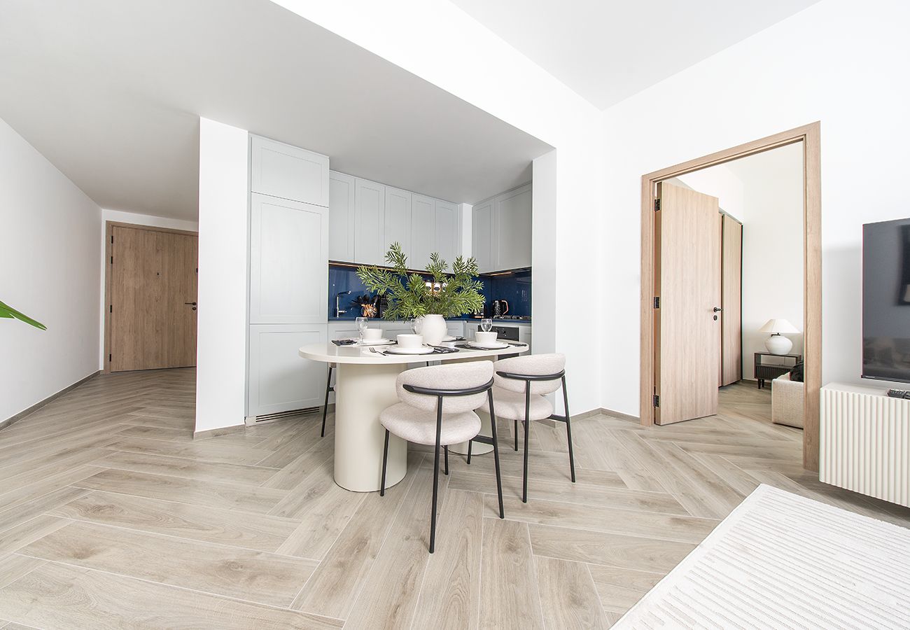 Apartment in Dubai - 1 Bed in Peninsula 3 with Full Canal Views