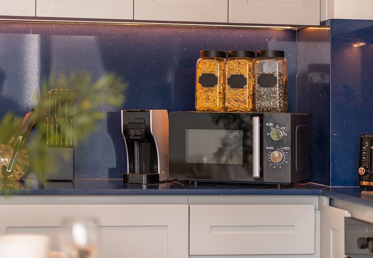 Apartment in Dubai - 1 Bed in Peninsula 3 with Full Canal Views