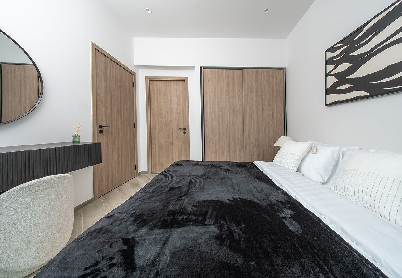 Apartment in Dubai - 1 Bed in Peninsula 3 with Full Canal Views