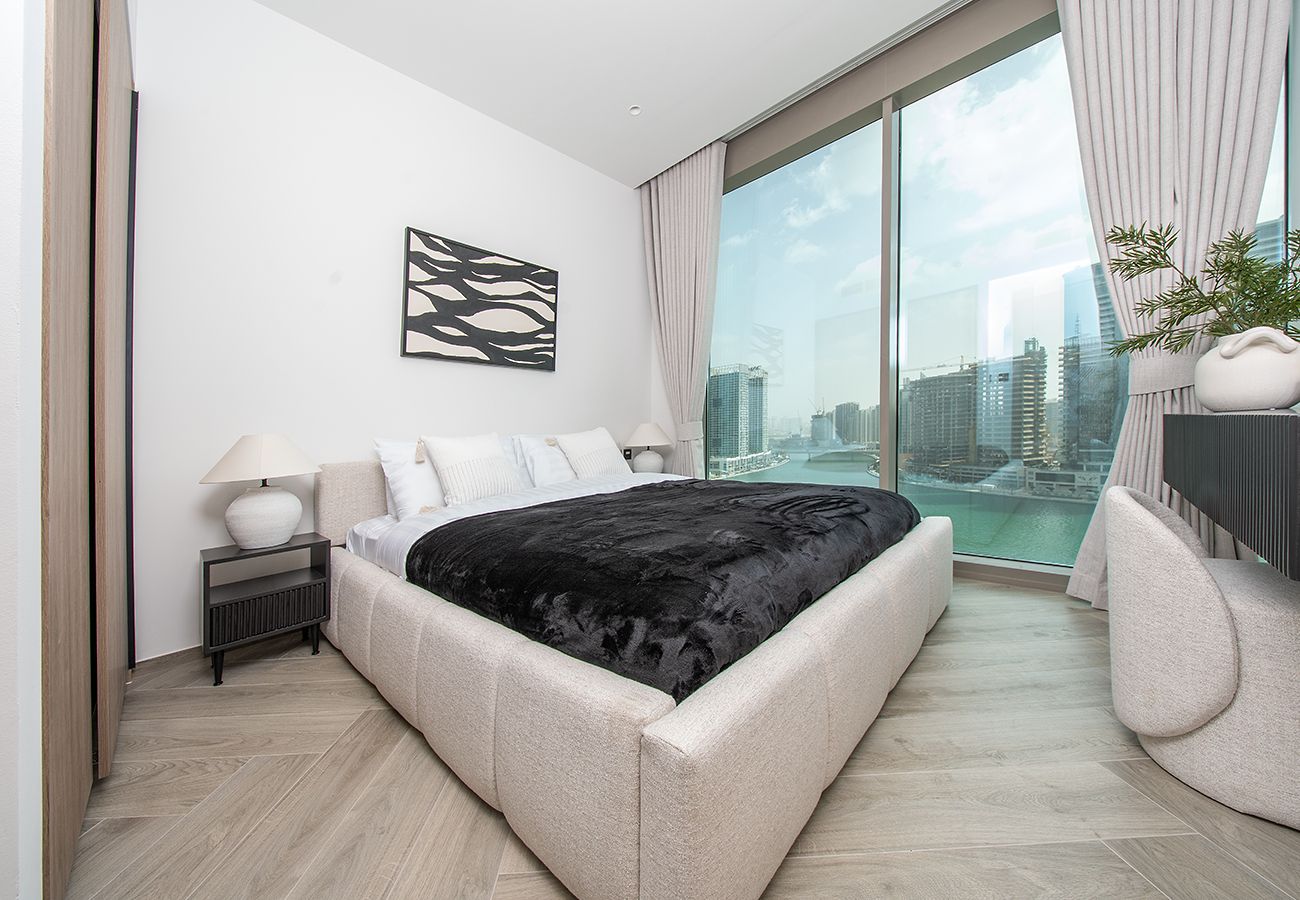 Apartment in Dubai - 1 Bed in Peninsula 3 with Full Canal Views