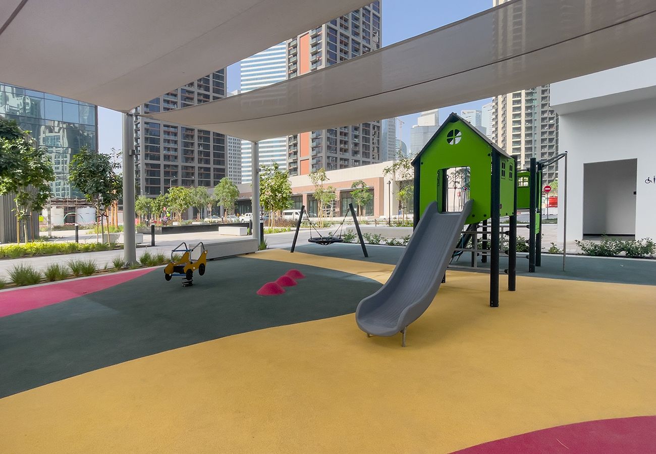 Apartment in Dubai - 1 Bed in Peninsula 3 with Full Canal Views