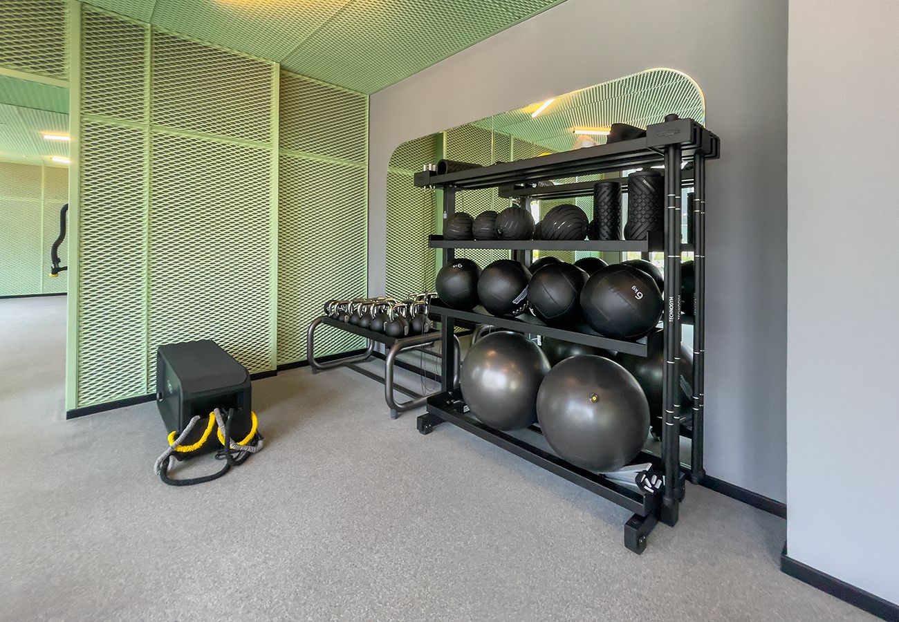 Apartment in Dubai - 1 Bed in Peninsula 3 with Full Canal Views