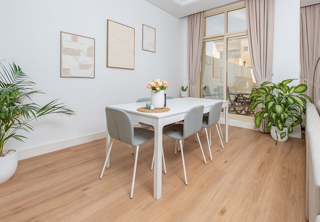 Villa in Dubai - 3 Bed Villa in Al Furjan with Private Pool and Gym