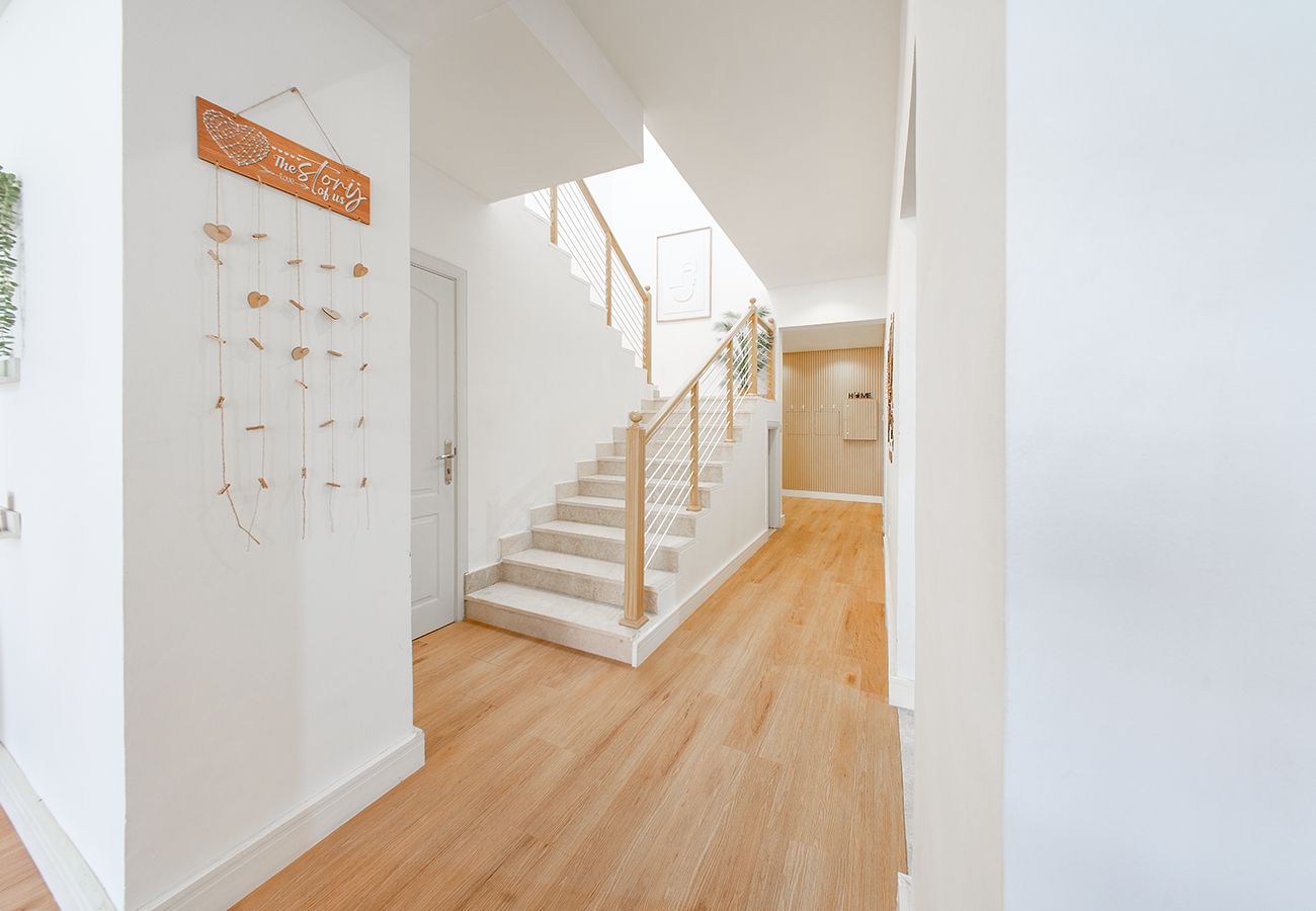 Villa in Dubai - 3 Bed Villa in Al Furjan with Private Pool and Gym